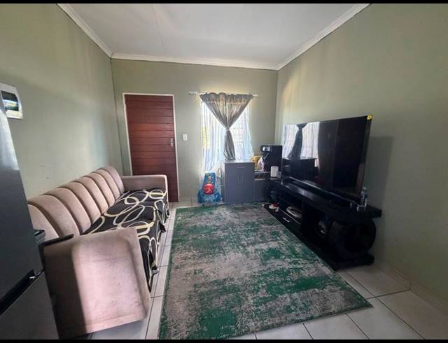2 BEDROOM APARTMENT FOR SALE IN ELANDSPOORT